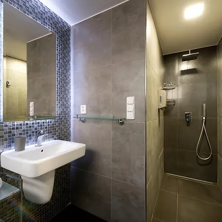 B2B Apartments