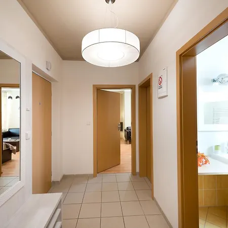 B2B Apartments