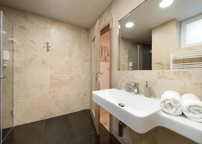 B2B Apartments *