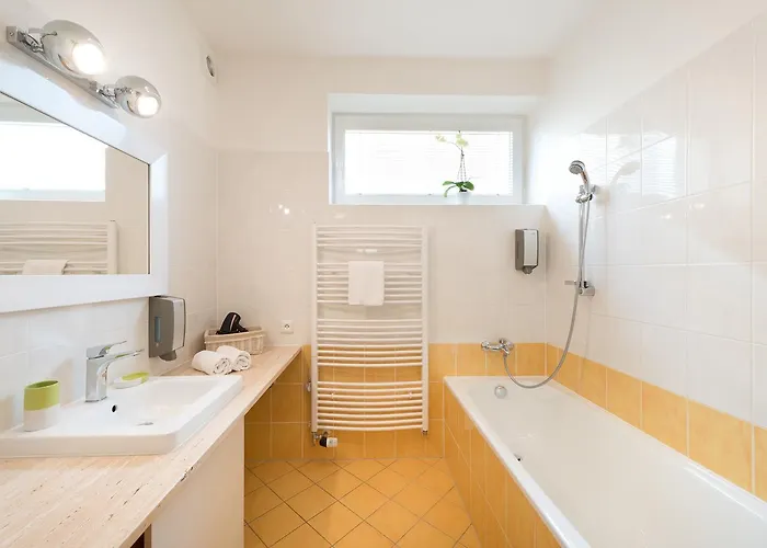 B2B Apartments